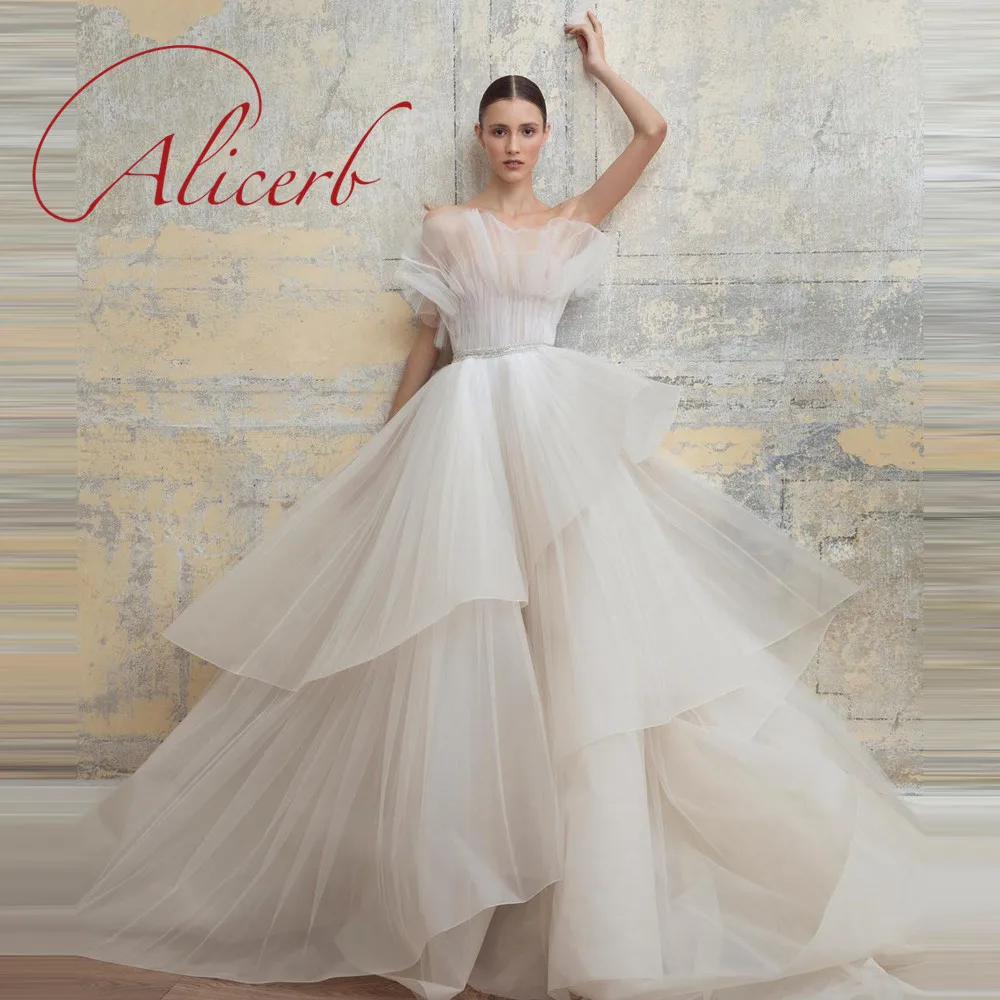 หรูหรา Strapless Organza สีขาวงานแต่งงานชุด Elegant Layered Ruffles ภาพลวงตาความยาวชุดราตรีเจ้าสาวเดรสแต่งงาน