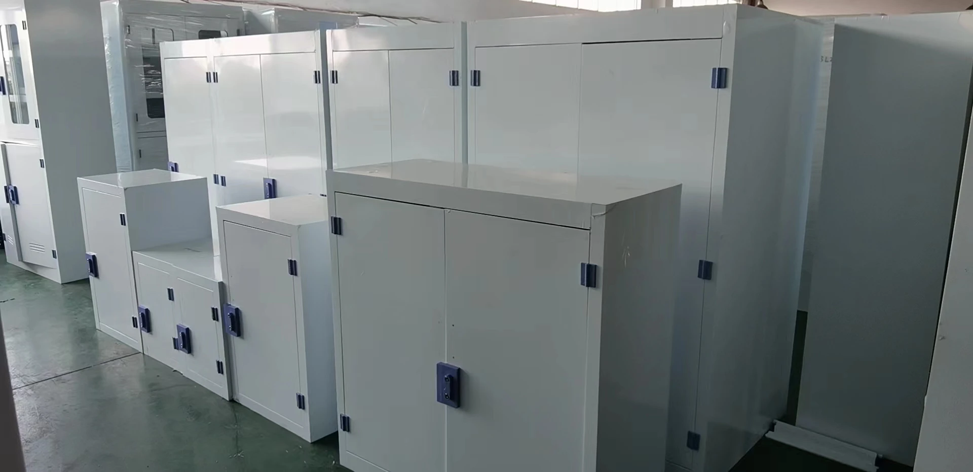 Modern Design PP Acid Corrosive Storage Cabinet Laboratory Chemical Medicine Safety Storage Cabinet
