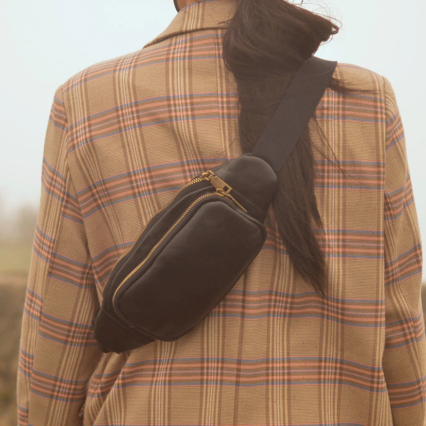 retro-tannery-cowhide-double-layer-zipper-chest-bag-women's-washed-soft-leather-multi-use-waist-bag-wide-shoulder-strap-slant