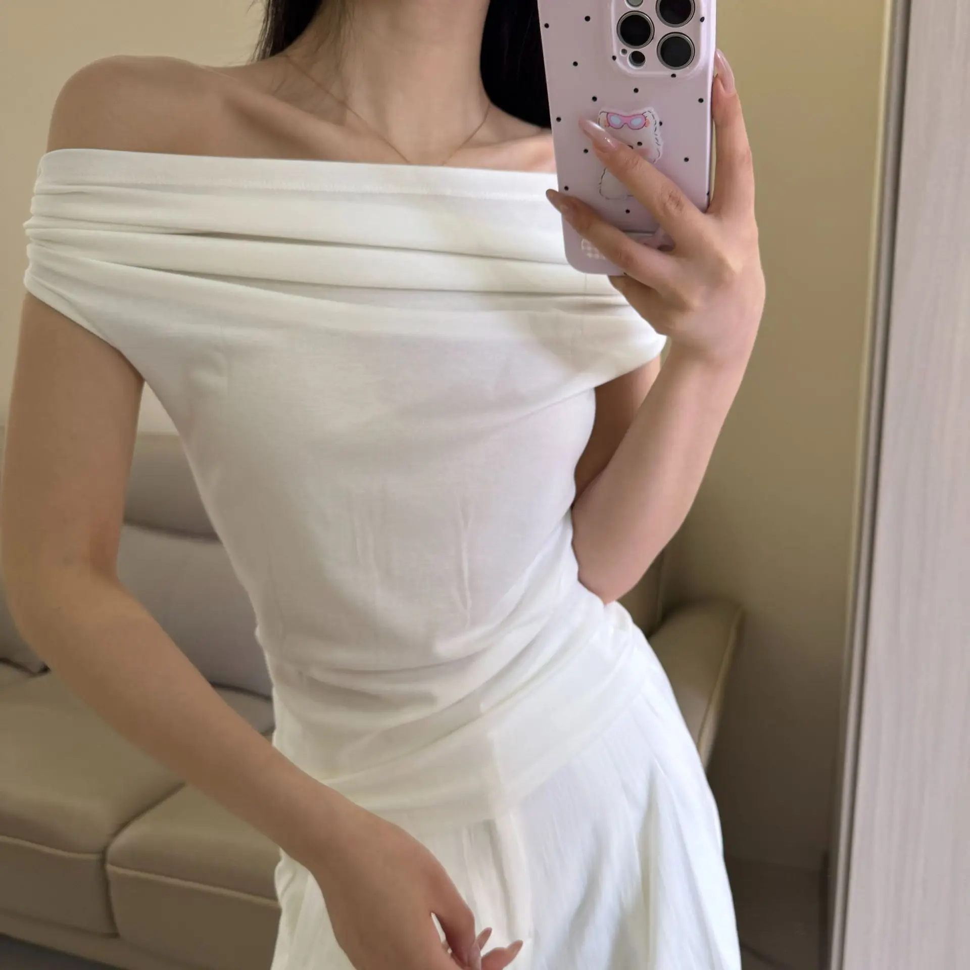 Sexy off-shoulder two-way wear T-shirt for summer slim-fit design with a stylish asymmetrical shoulder and cropped length   0RP3