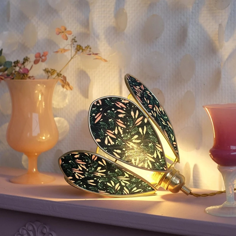 

French vintage dining room chandelier, vintage bedroom bedside chandelier, bar entryway, aisle, corridor creative lamps