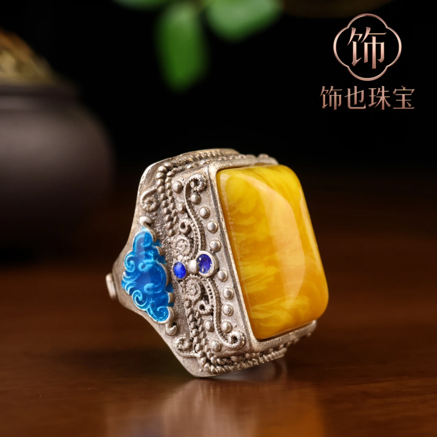 

yellow beeswax double blessing square ring surface old silver inlaid opening silver ring Tibetan silver finger beeswax ring