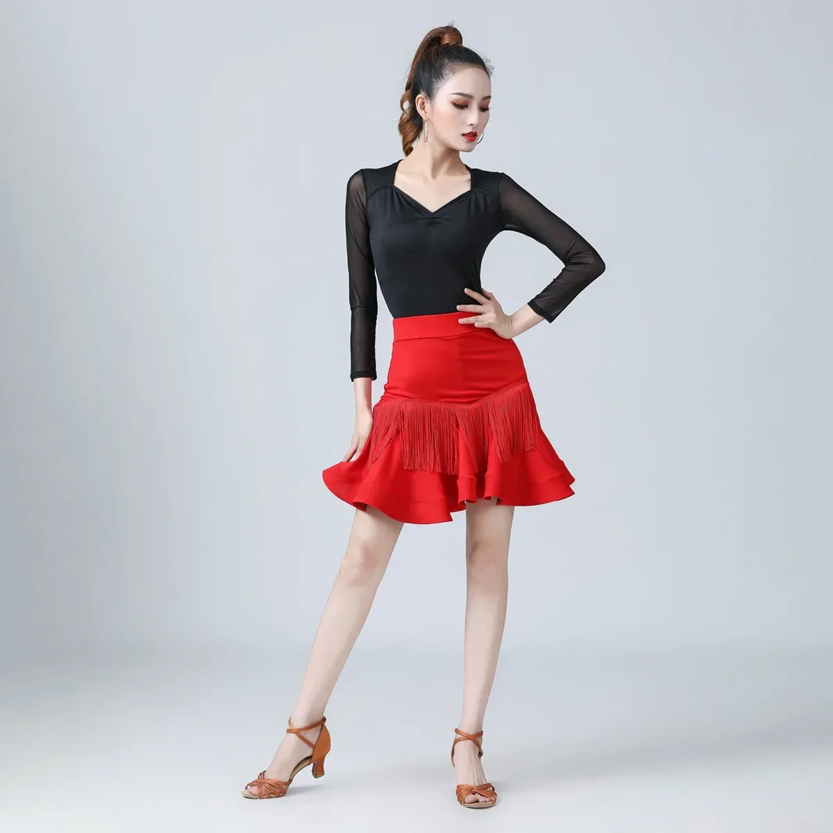 New 2025 Latin Dance Women's Short Skirt Senba Belly Modern Dance V-shaped Tassels Fishbone Skirt