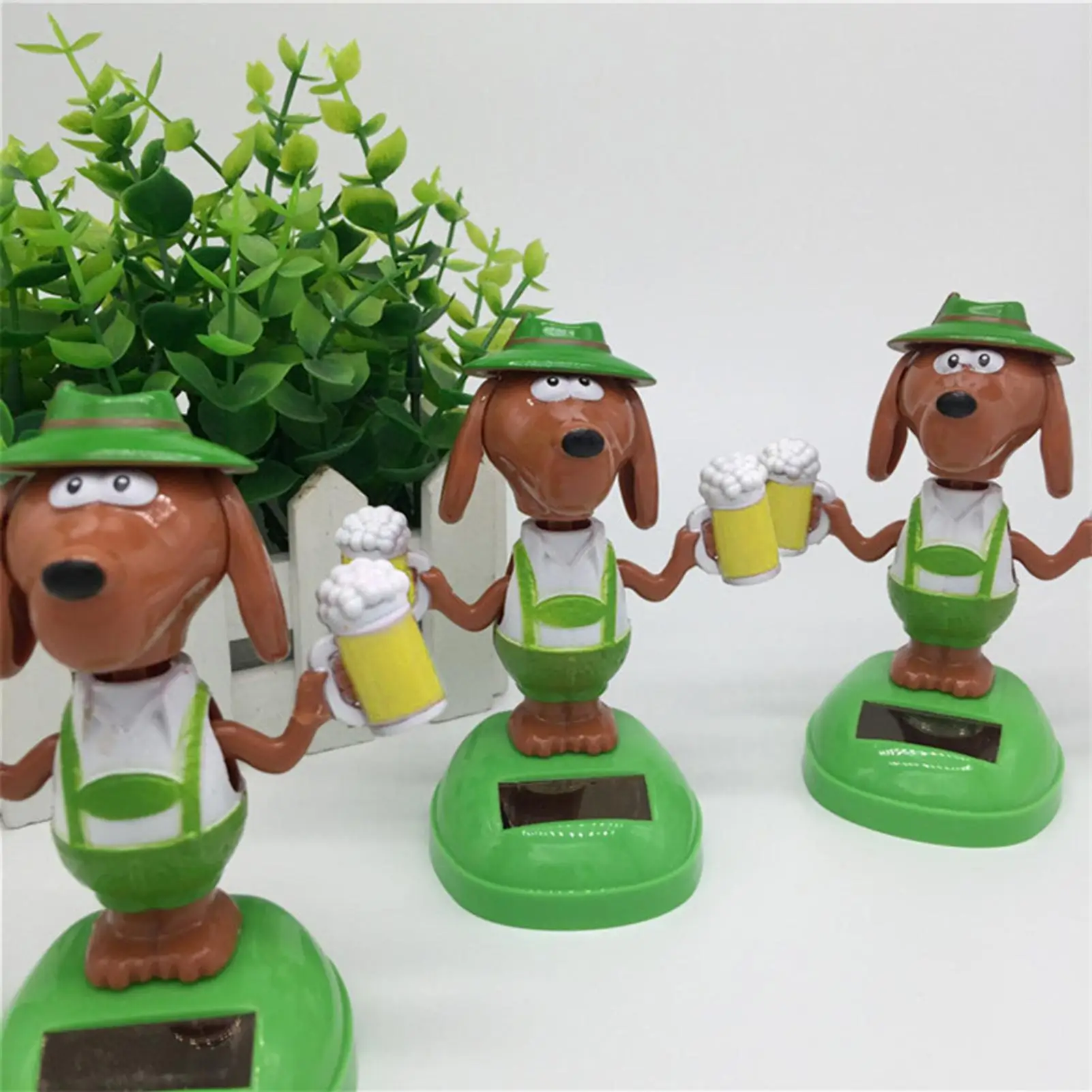 Car Bobble Head Toy Solar Powered Dancing Dog Solar Dashboard Doll Decoration Cute Dog Swinging Animated Dancer Toy