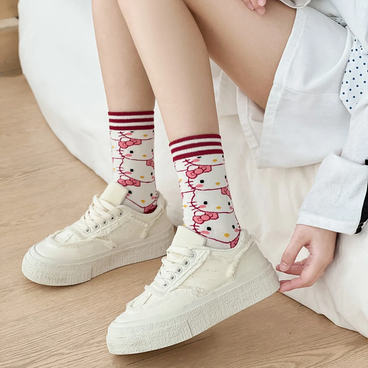 HelloKitty Anime Leuke Kat Mid Kuit Sokken Voor Vrouwen Japanse Cartoon Sokken Gekamd Katoen Mode Sokken