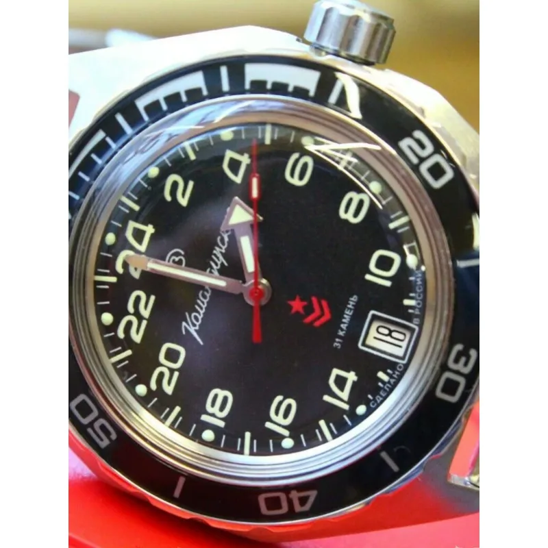 Militair horloge Nieuwe commandant-serie Automatisch mechanisch herenhorloge 200 meter waterdicht Duiken Lichtgevend