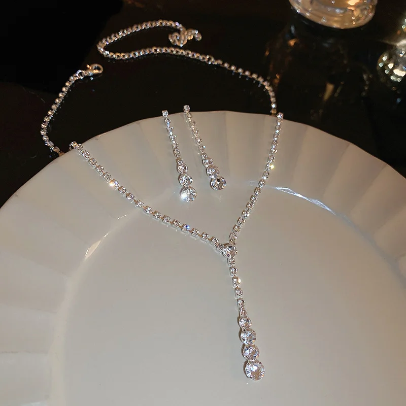 Bunte Strass-Wassertropfen-Runde Blumen-Halsketten für Frauen, Vintage, erweiterte Kragenketten, ästhetischer zierlicher Schmuck im Großhandel