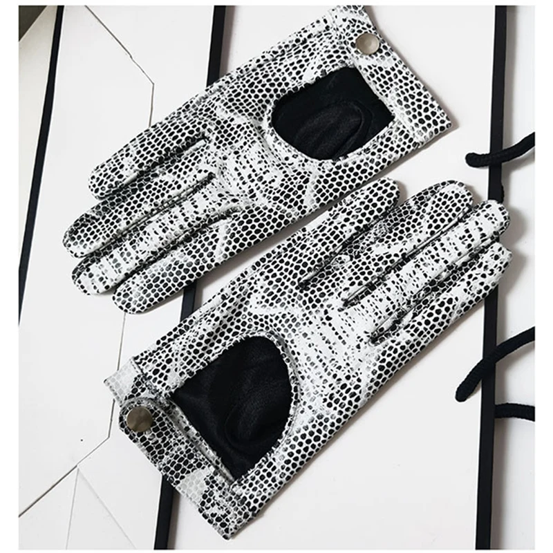 レディース-テックグローブ-本革-ショート-ブラック-ラムスキン-シープスキン-タッチスクリーン対応-ボタン留め-ベルト機能付き