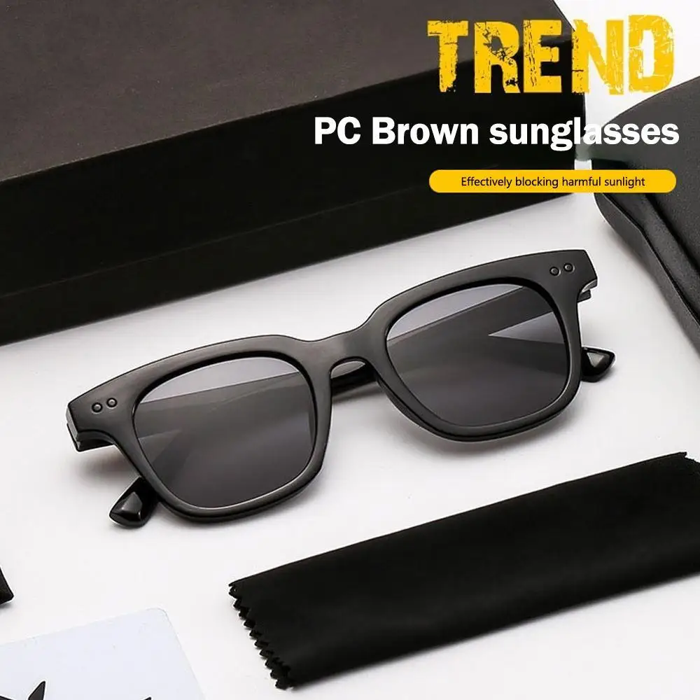 

Retro Vintage Polygon Sunglasses Women Men Black Metal Octagon Frame Sun Glasses Trendy Outdoor Driving Goggles Cosplay Glasses