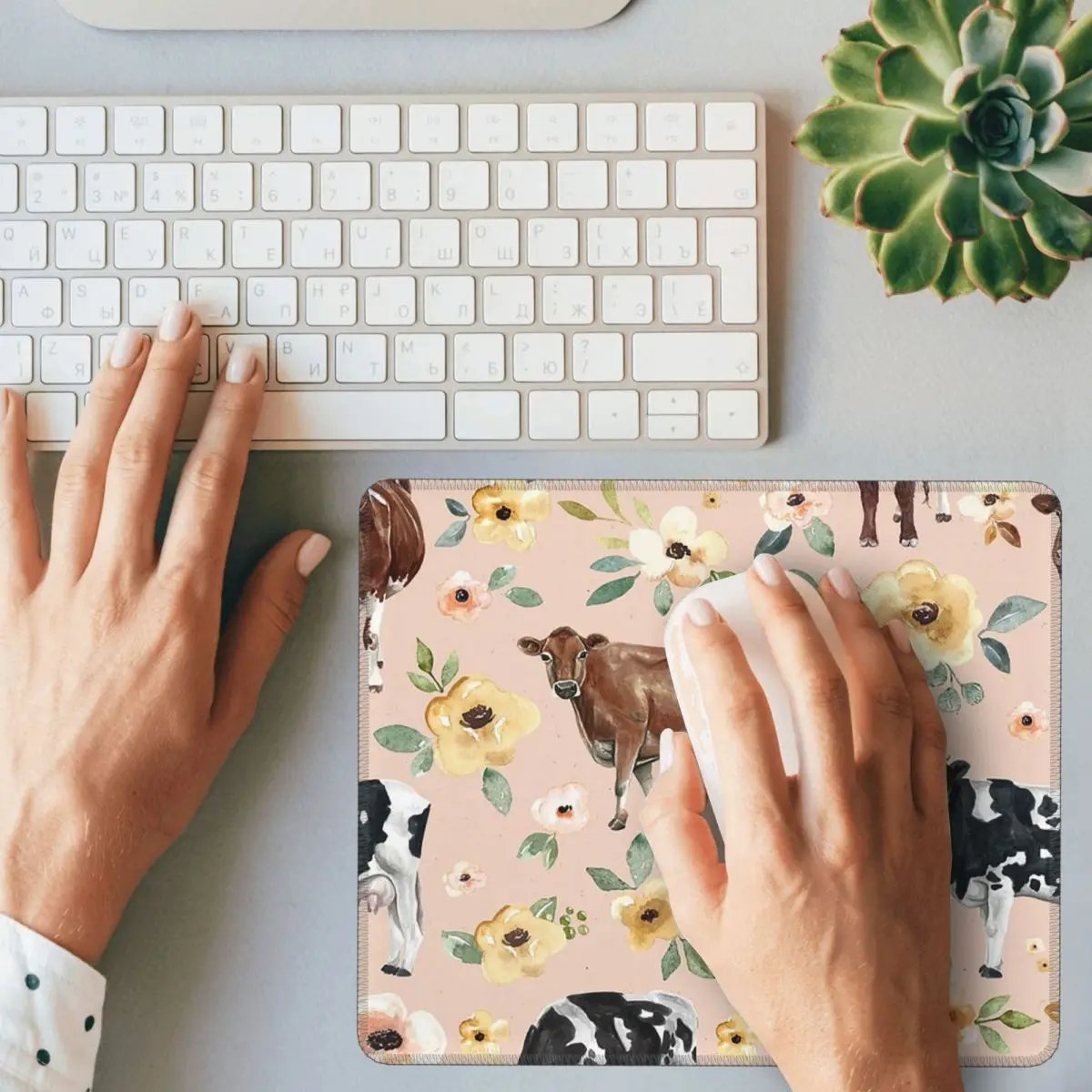 Cow Floral On Blush Pink Mouse Pad Computer Keyboard Mouse Mat Gamer PC Laptop Desk Mat Office Accessories Table Mats