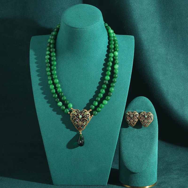 

Vintage Heart Jewelry Sets Green Natural Stone Beads Pendent Necklace Rhinestone Stud Earring Hollow Design Engagement Art Deco