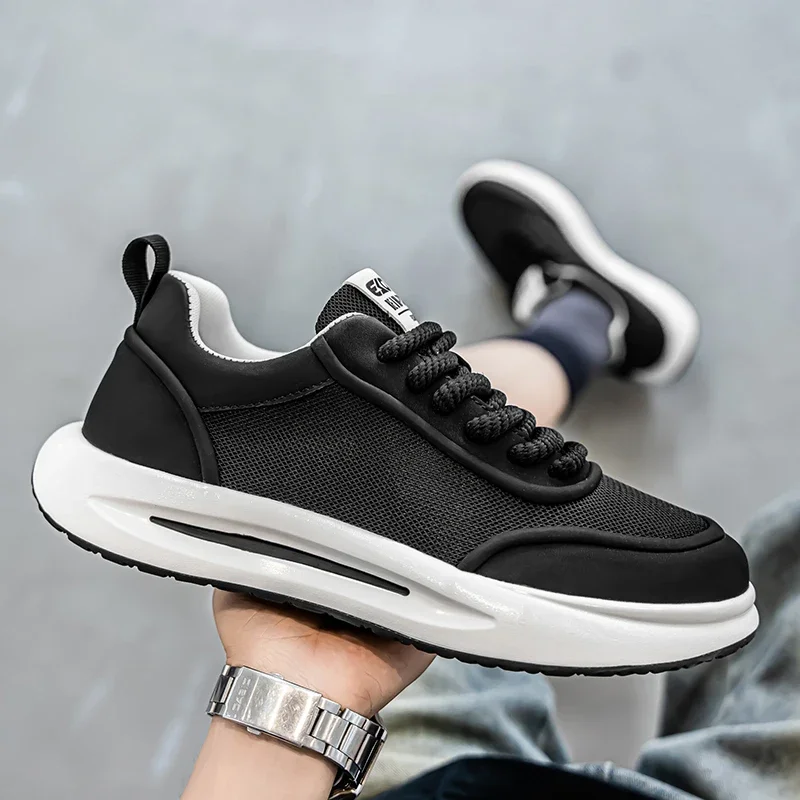 

Trendy New High-quality Breathable Mesh Flat, Low-top, Comfortable, Soft-soled, Bouncy and Comfortable Lace-up Sports Shoes