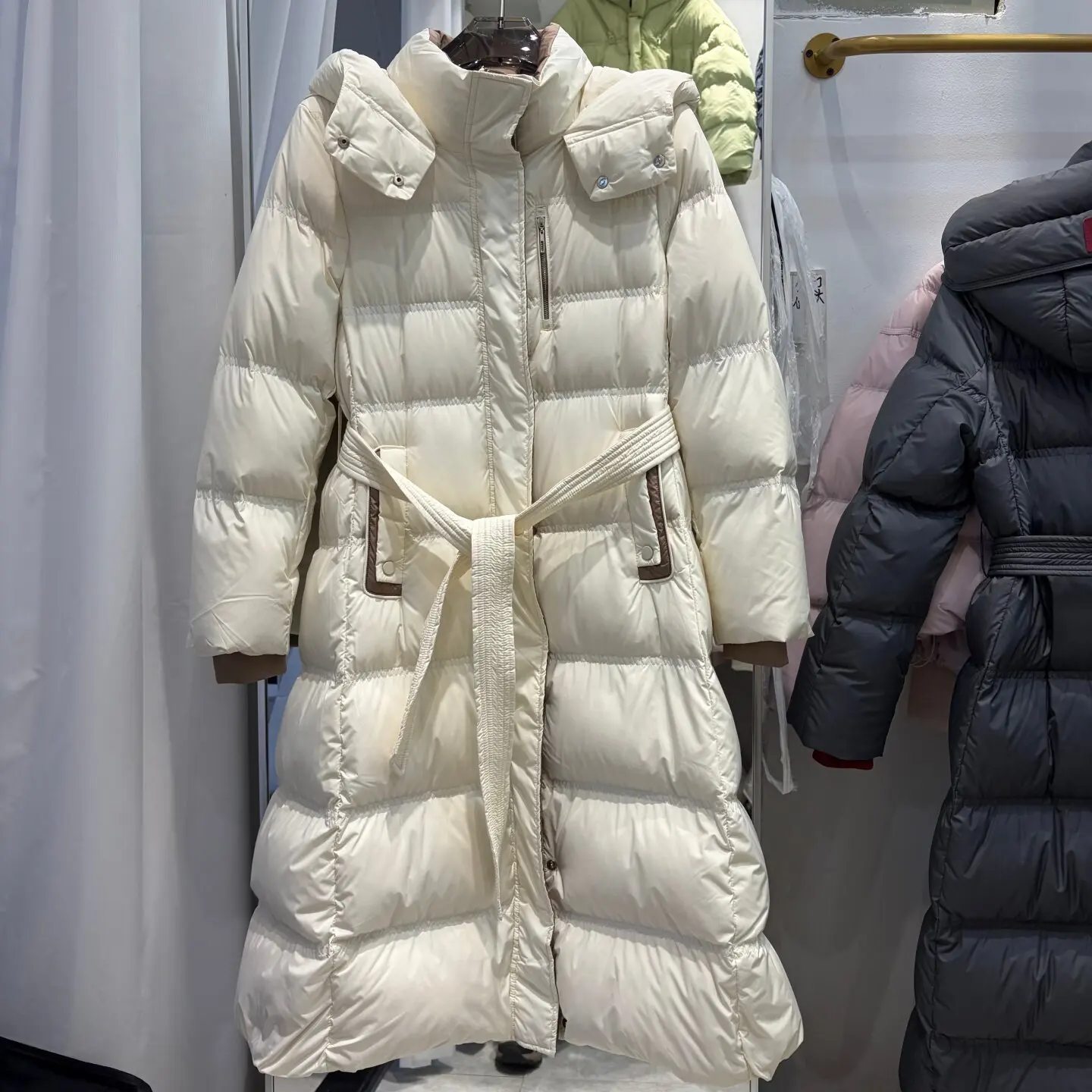 2026 Winter Women's Down Jacket Commuting Slim fit Windproof Jacket