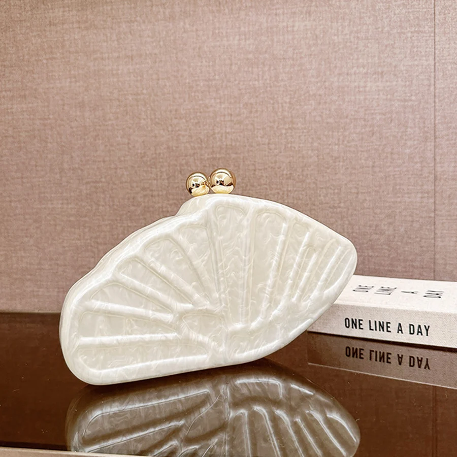

Fan-shaped Acrylic Box Evening Bags Women Luxury Designer Elegant Chains Irregular Clutch Purses And Handbags Wedding Party Bags