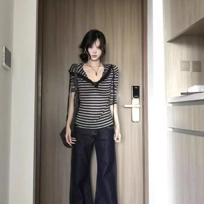A Hooded Chic Pure Cotton Retro American Striped Long-sleeved Women's Early Autumn Design with A Unique and Non-repetitive Style