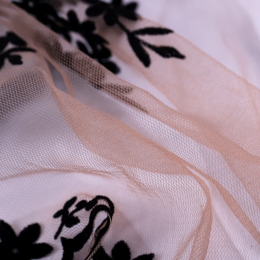 Vintage Lace Triangle Head Scarf Triangle Shape Multi Use Bridal Wedding Headpiece Waist Cover Up Embroidered Design