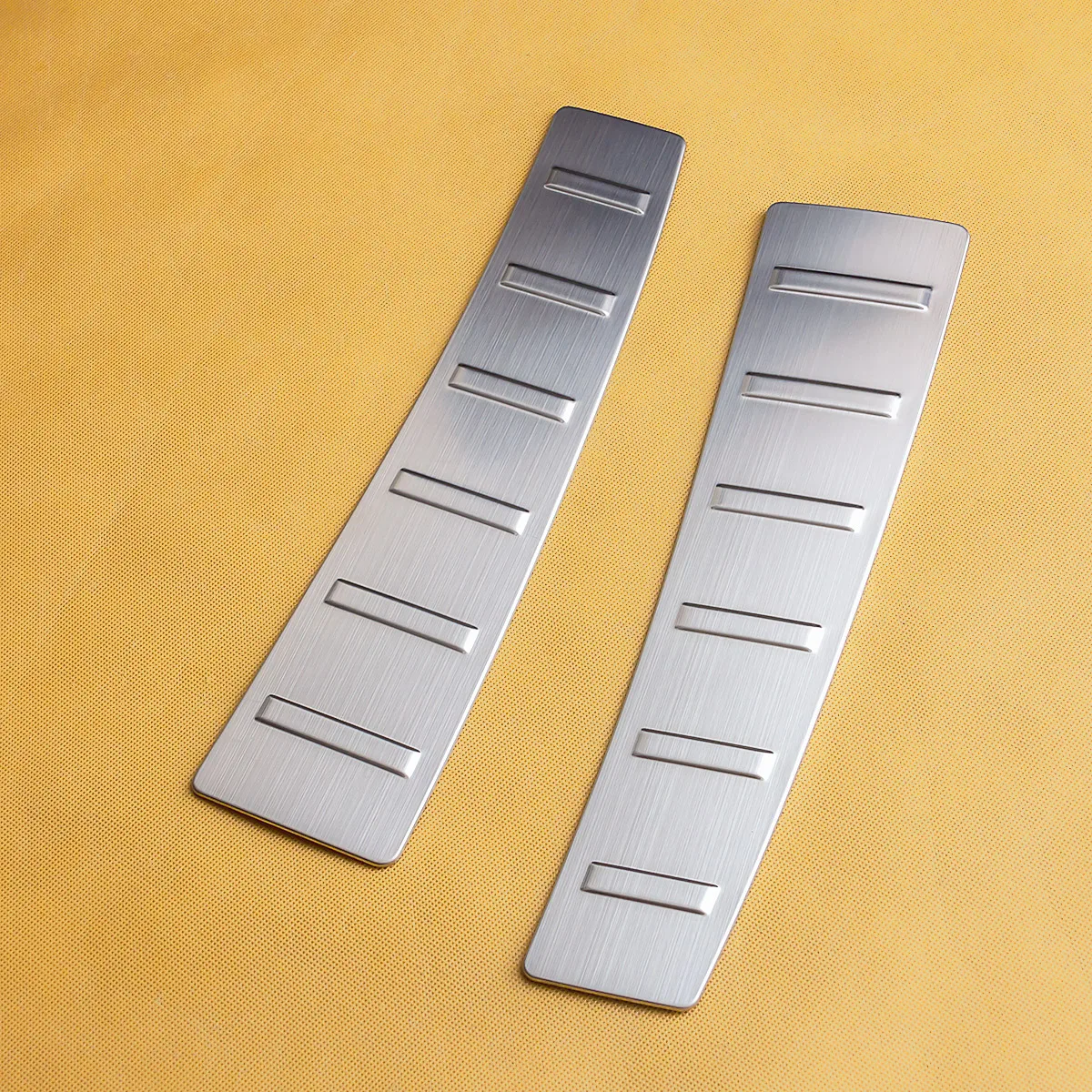For Mitsubishi Outlander 2022-2026 Stainless Steel Rear Trunk Sill Scuff Protective Cover Luggage Entry Guard