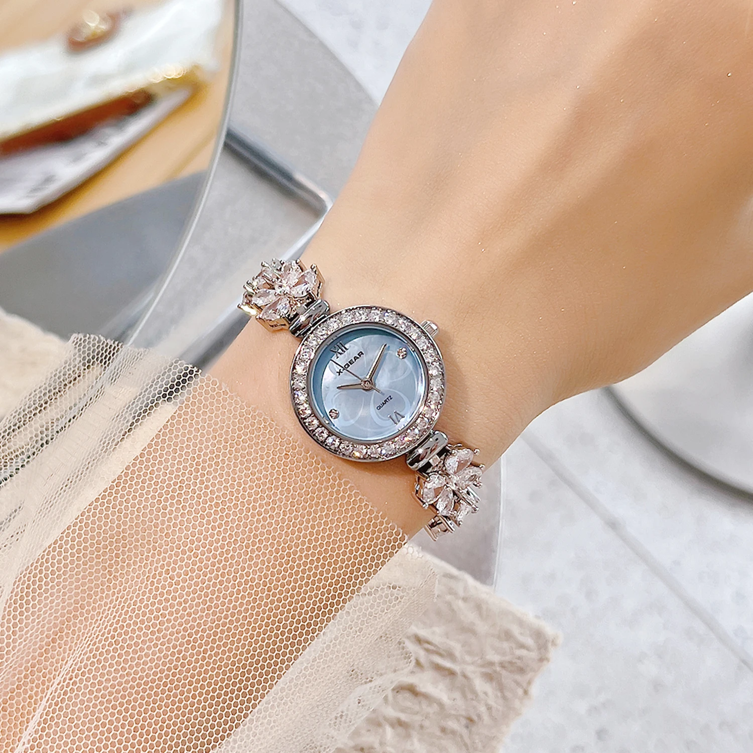 ساعة كوارتز مقاومة للماء للأطفال - ساعة يد للطلاب بحزام على شكل فراشة، هدية مثالية للفتيات