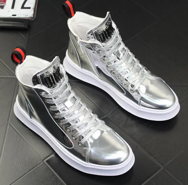 Autumn Men\'s Shoes 2023 New Lacquer Leather Shiny Leather Anti slip Board Shoes Men\'s Trendy High Top Comfortable Casual Shoes