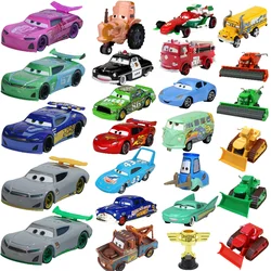 Disney Pixar-Coche de juguete de Metal fundido a presión para niños, tractor de vaca, Sheriff, Chick, Hicks, Lightning, McQueen, Hudson, regalo de cumpleaños