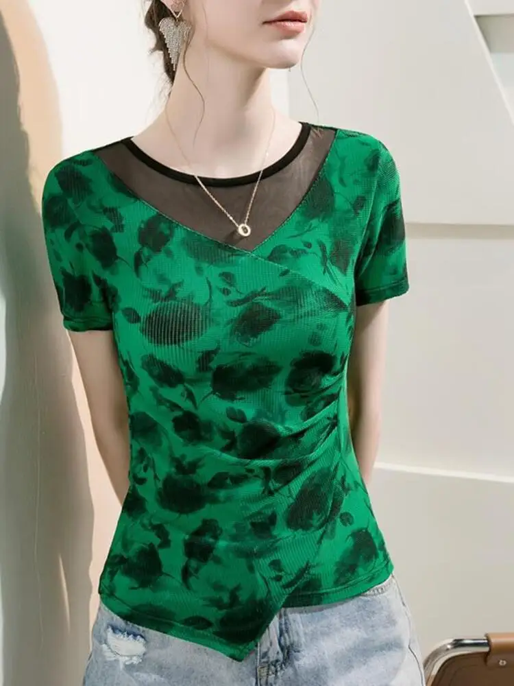 

Mesh Splicing Round Neck T-Shirt For Women, Short Sleeved Slim Fit, 2025 Summer New Print, Irregular Pleated And Stylish Top