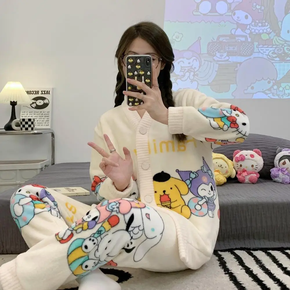 Kawaii Pochacco Inverno Addensare Vestiti Per La Casa Hello Kitty Anime Donne Caldo Pigiama di Peluche Set Carino Autunno Ragazze Cartoon Top Pantaloni