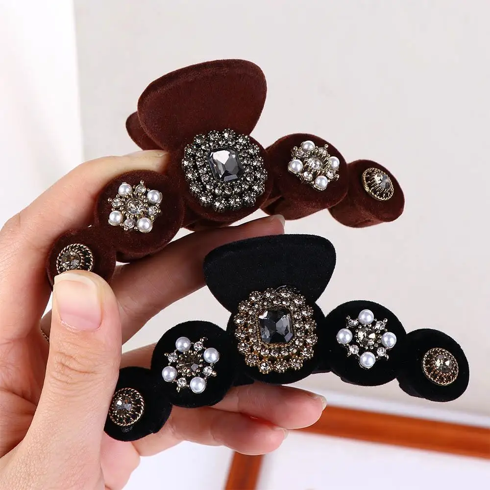 Elegant Retro Hair Clip Pearl Rhinestone Winter Korean Ponytail Holder Women Hair Claws Crystal Shark Clip Hairgrip