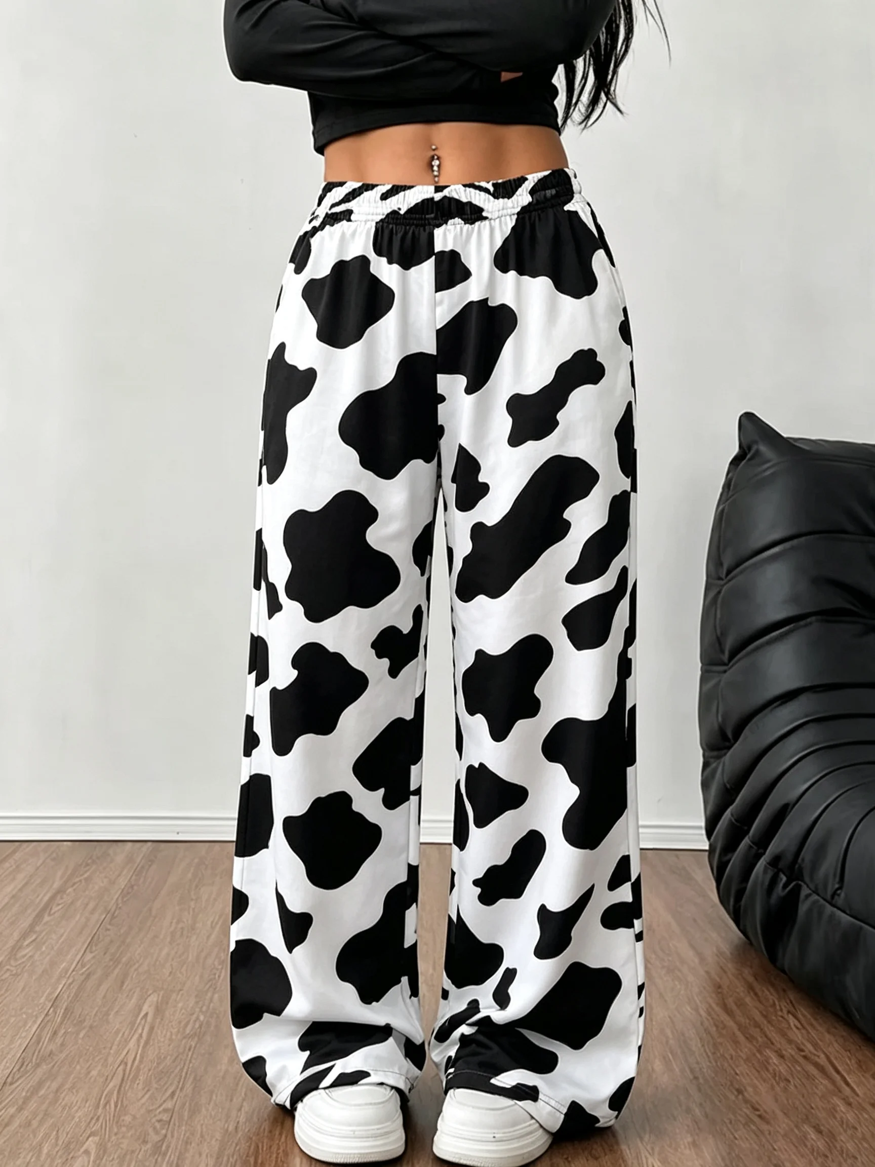 Men Women Straight‑Leg Long Pants 3D Cow Pattern Graphic Quick‑Dry Trousers Elastic Drawstring Street Casual Daily Sport Pants