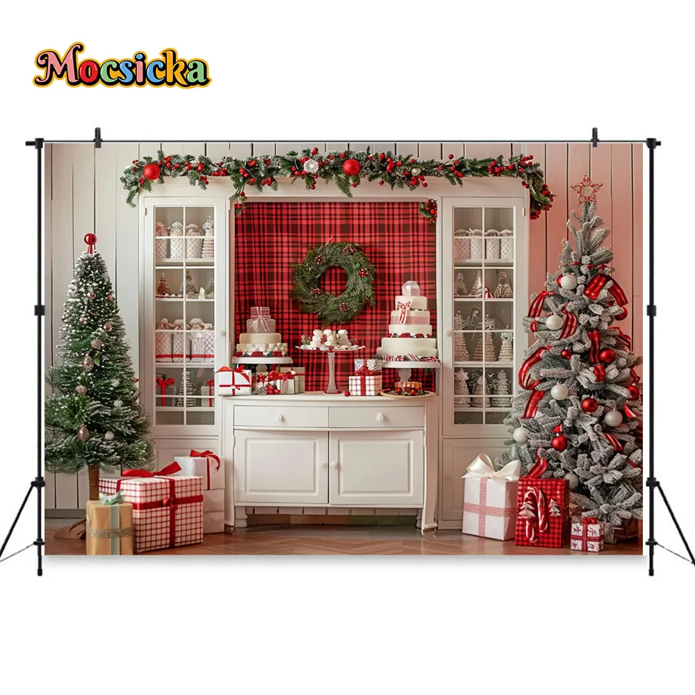 모시카 크리스마스 주방 사진 배경, 흰색 캐비닛, 빨간 화환 배경, 겨울 어린이 선물, 크리스마스 트리 포토부스 소품