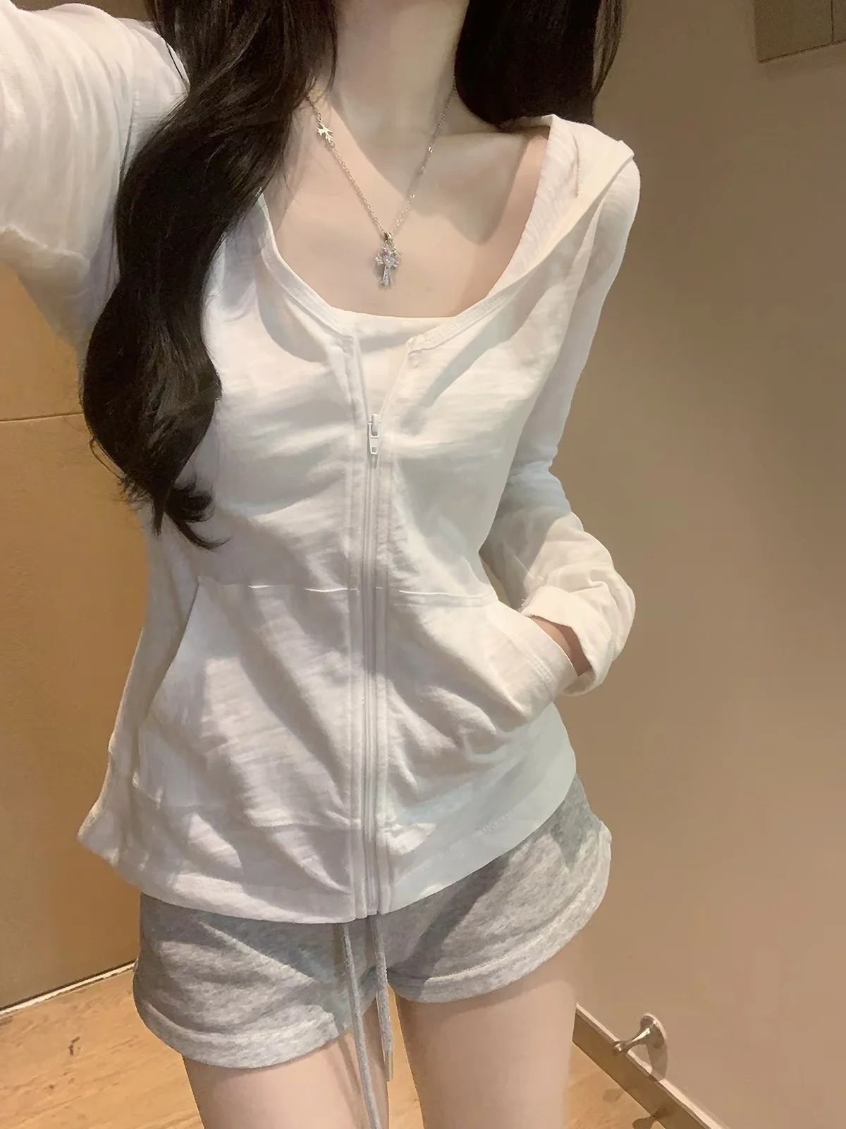 White Snowflake Cotton Hooded Sun Protection Cardigan Women's Summer Thin Unique Beautiful Waist-Cut Long Sleeve T-Shirt Top