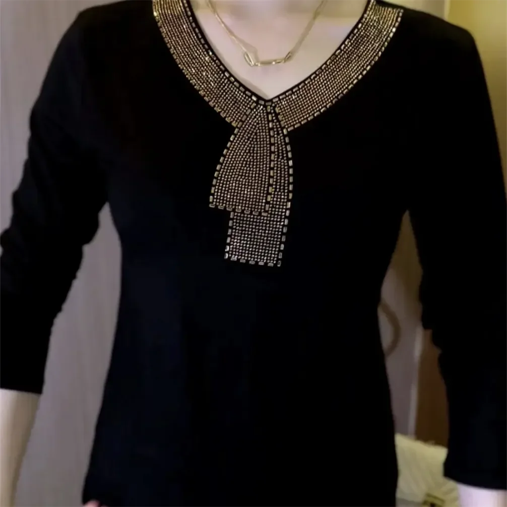 

Women's Autumn and Winter Round Neck Pullover Hot Diamond Long-sleeved Fashionable Casual Bottoming Shirt Top