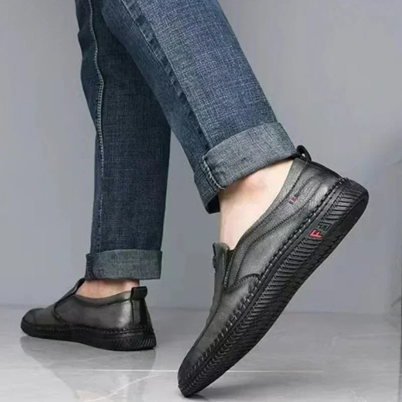 Scarpe in pelle da uomo nuova estate outdoor slip on scarpe casual traspiranti antiscivolo appartamenti uomo guida scarpe da passeggio Zapatos De Cuero