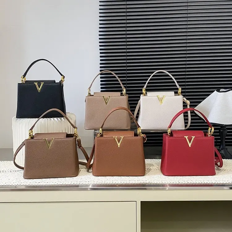 

Famous Designer Unique Vintage Leather Diaper Bags For Women Luxury Elegant Large Capacity Crossbody Bag Minimalist Chic Paris