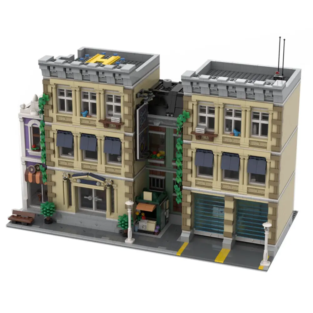 

Plus-size Police Station with Garage Modular Building 5321 Pieces MOC