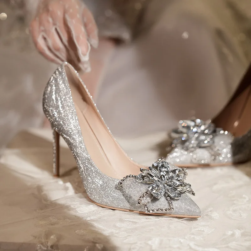 

Champagne New Bridal Shoes Women's Wedding Shoes Thin Heel Pointed French Cinderella Crystal Bridesmaid High Heels