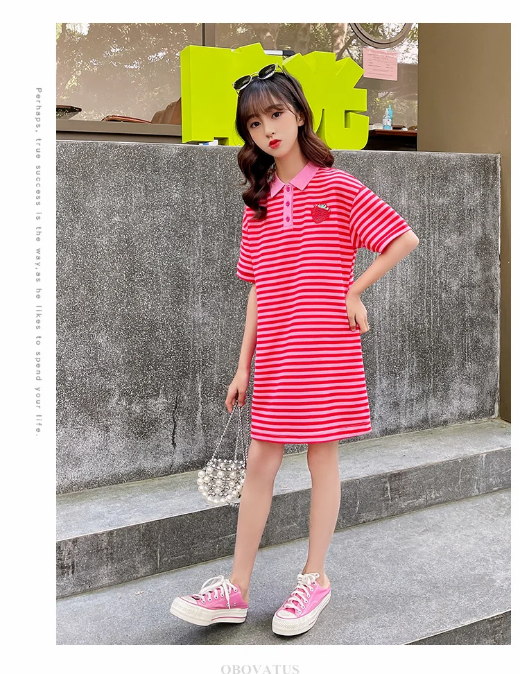 Elegantes gestreiftes Kinderkleid mit Erdbeer-Motiv für Mädchen, neues Design, kurzärmeliges Polokleid, lässige Baumwoll-Sommerkleidung für Kinder – Detail 12