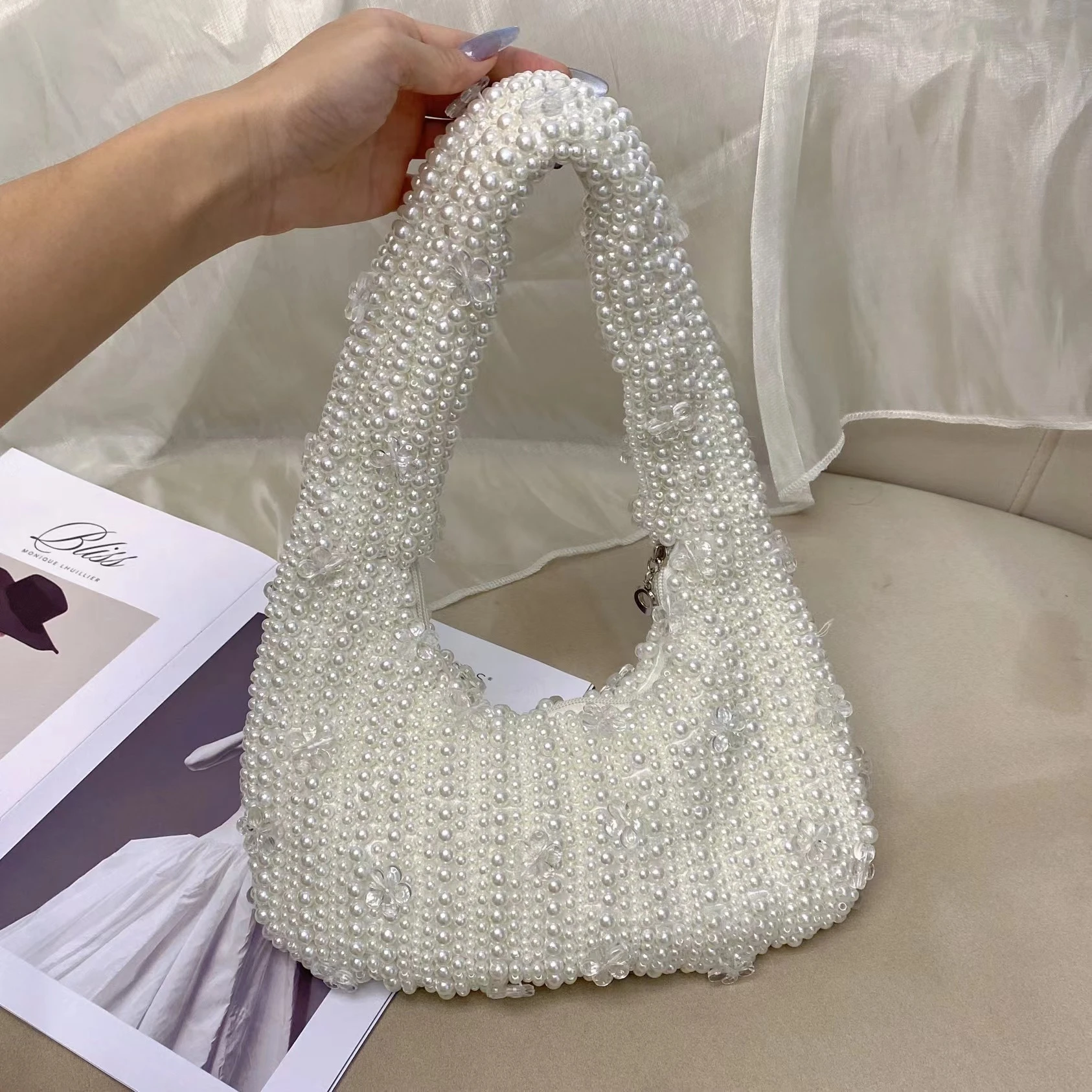 Bolso de perlas para banquetes de celebridades, nuevo bolso de mano chino tejido a mano con cuentas, bolso de compras tipo almohada, bolso de mano para llevar bajo el brazo