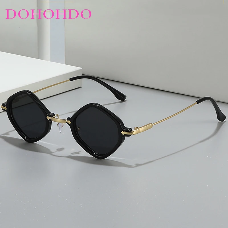 

2025 Vintage Rhombus Punk Sunglasses Women Men Luxury Brand Designer Sun Glasses Ladies Metal Frame Driving Eyewear De Sol Mujer