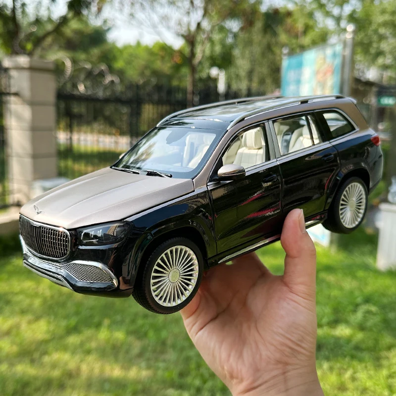 PARAGON 1/18 for Mercedes Maybach GLS600 alloy full open car model SUV display gift collection for friends and relatives