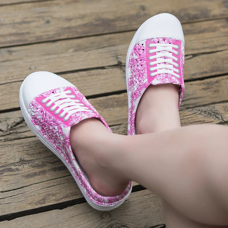 Women's Fashion Clogs Sandals Summer Breathable Flats Home Slippers Water Shoes Anti-Slip Slippers