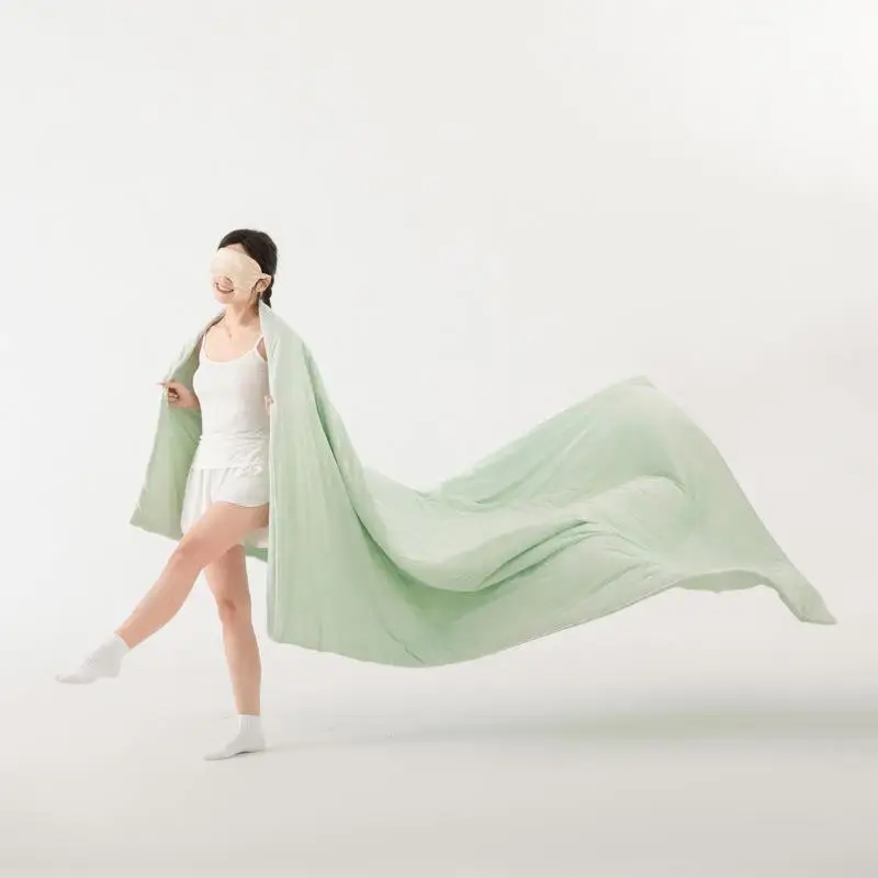 

2025 New A-Class Cooling Silk Nine-Hole Ice Silk Summer Quilt Washable Nylon Air Conditioning Quilt Pure Color Summer Quilt