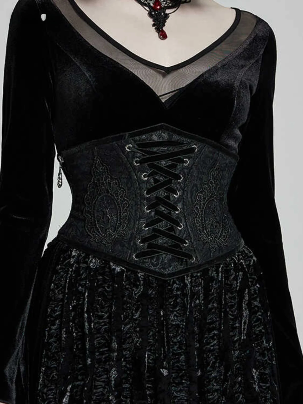 

Punk Rave Adjustable Waist Shapewear Women's Outerwear Embroidered Slimming Clothes Stylish Matching Accessories