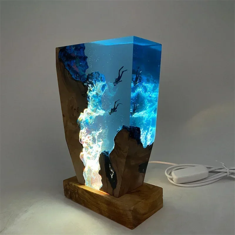 15-20cm cartoon 2 divers Explore underwater caves figure decoration toy PVC epoxy resin electric light collection model