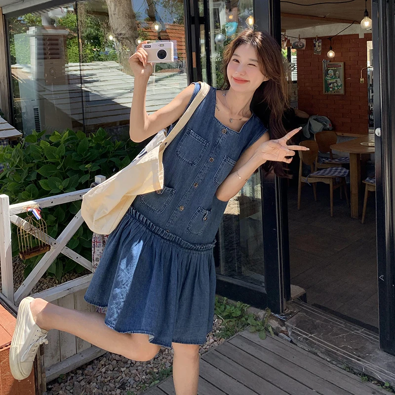 

Korean Version Loose Sleeveless Vest Denim Dress For Women Summer New Fashionable Multi Pocket Design Knee Length Straps Dresses