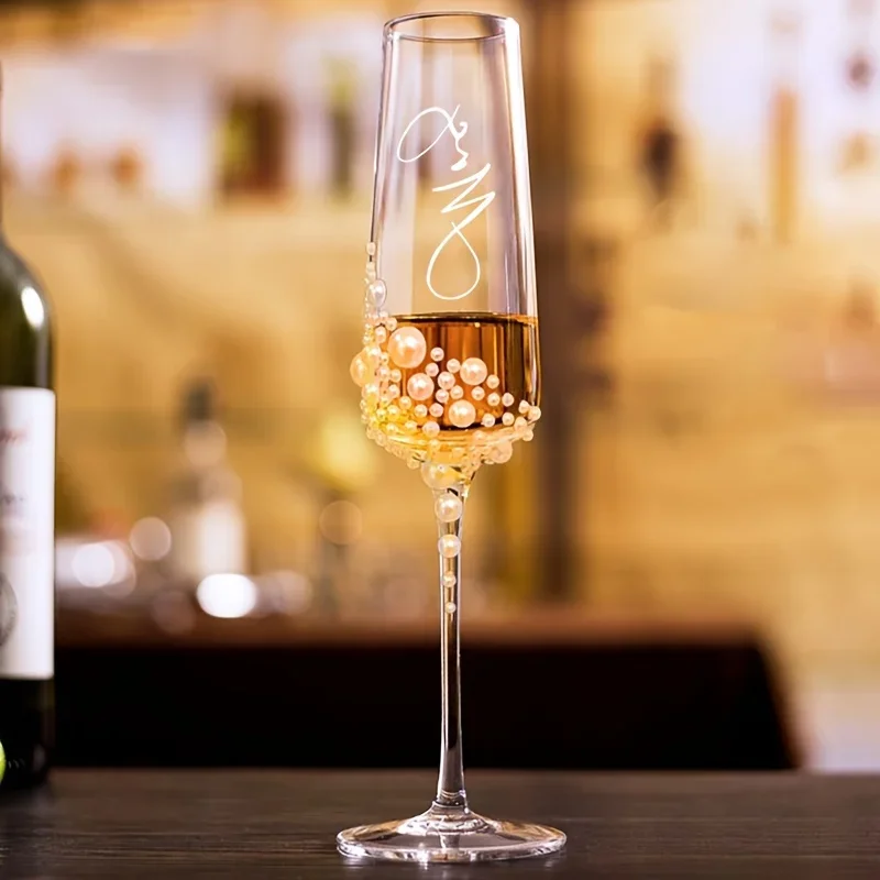 2pcs Elegant Pearl Crystal Champagne Glasses ，Handcrafted Clear Glassware for Weddings with Cursive Script Design