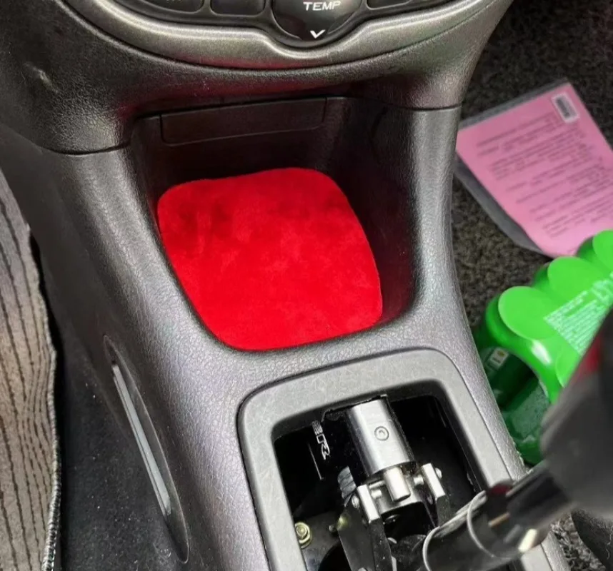 

Suitable for Peugeot 206 207 Citroen C2 Center console cup holder