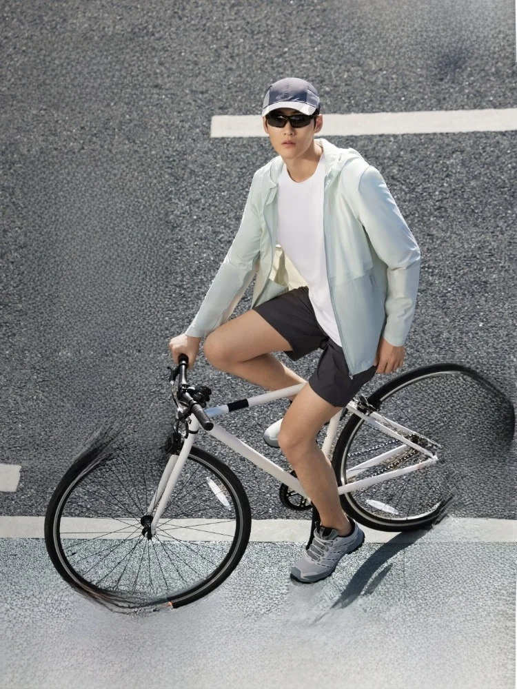 

Bosideng Men's Outdoor Fiing Hooded UV Protection Clothing Summer Anti-Uv UPF80 Long Sve Zipper Closure Faionable Suns...