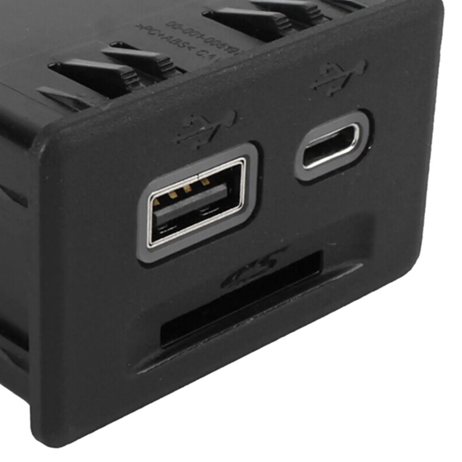 

USB Auxiliary Plug Port 13525431 Professional Easy Installation SD Card Slot Vehicle Assembly for GMC Acadia Sierra 1500