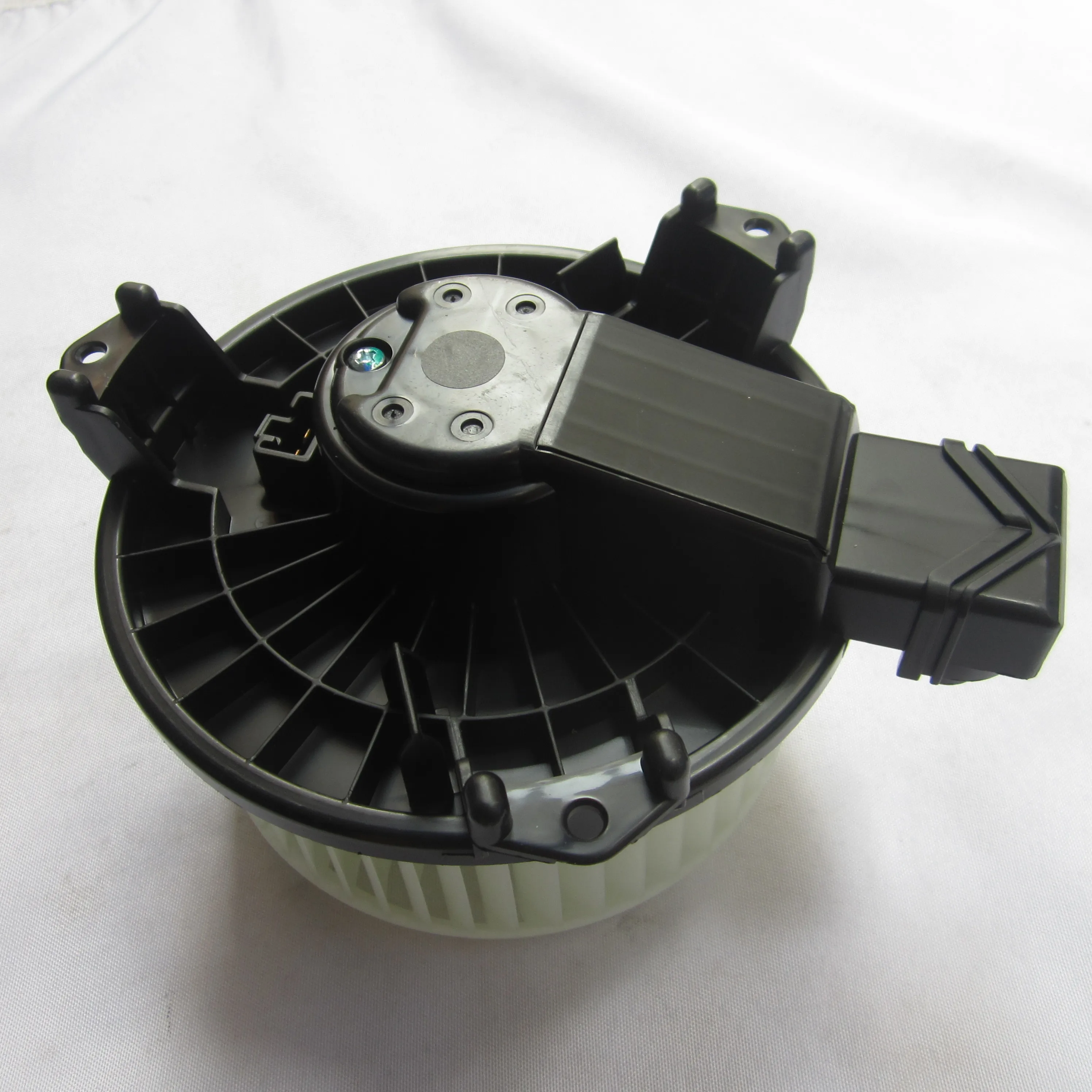 Auto AC Blower Motor For HILUX VIGO  CAT 330D AE272700-0101 AE272700-0770