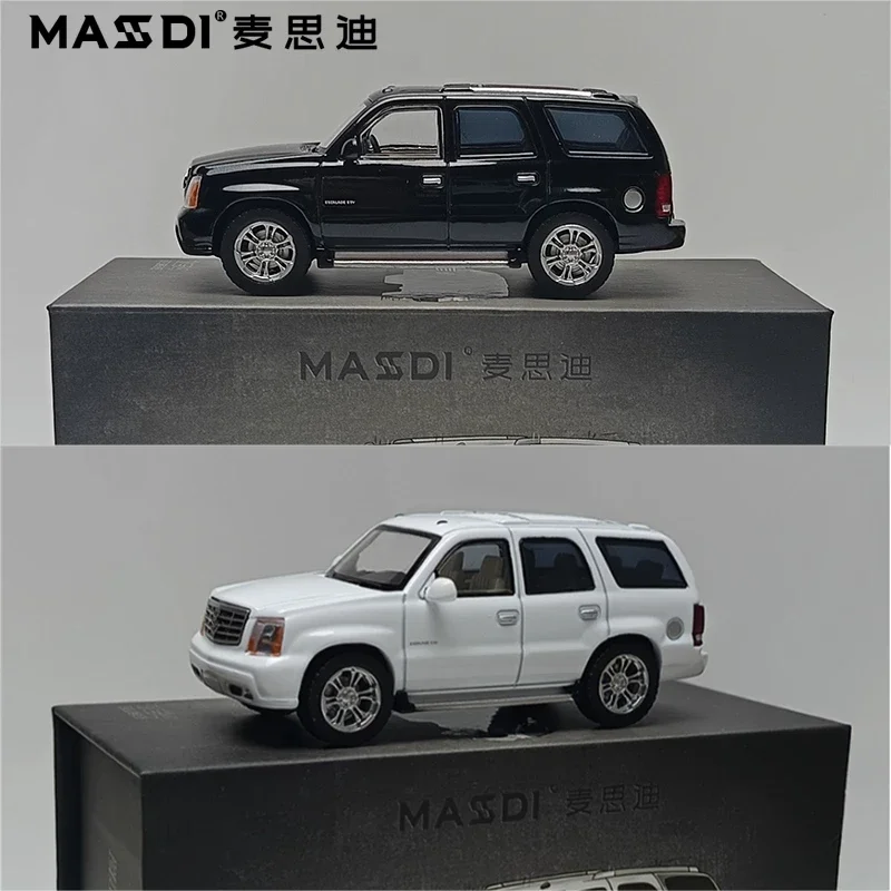 

MASDI 1:64 2005, Модель автомобиля Escalade из черного/белого сплава